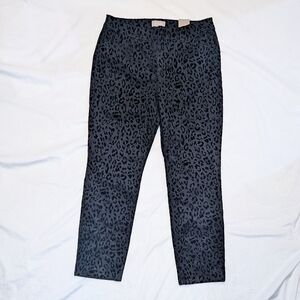 Womens Chico's Size 2 Regular Flocked Cheetah Kerry Slim Regular Black Jeans NWT